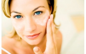 Переход на натуральную косметику: как это изменит вашу кожу и привычки
